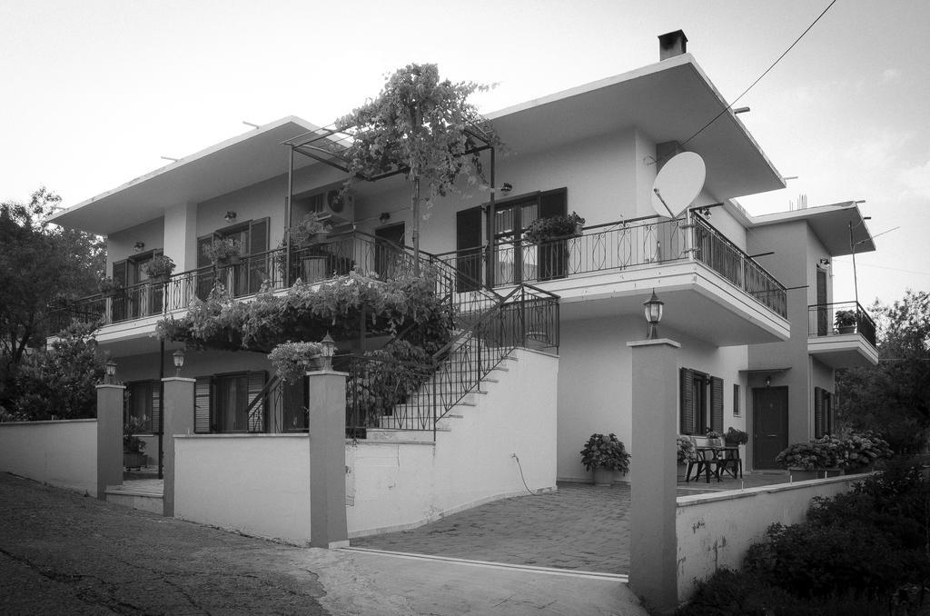Ferienwohnung Nefeli Levídhion Exterior foto