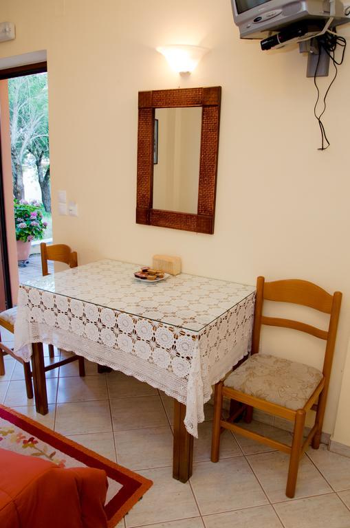 Ferienwohnung Nefeli Levídhion Exterior foto