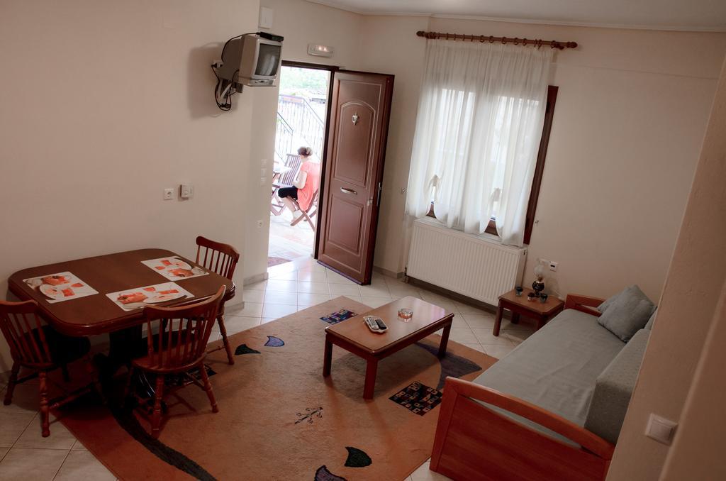 Ferienwohnung Nefeli Levídhion Exterior foto